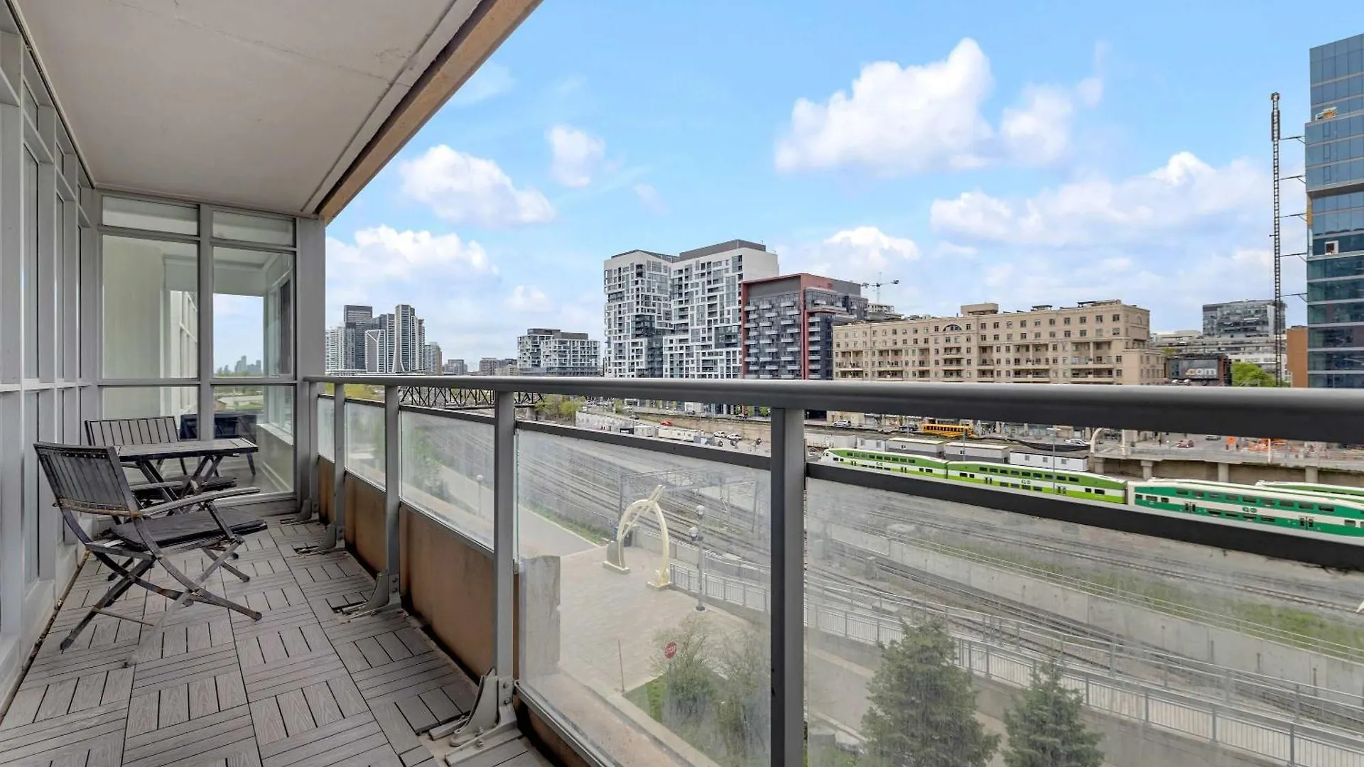 Apartment Downtown Oasis Top Location & Free Parking Toronto